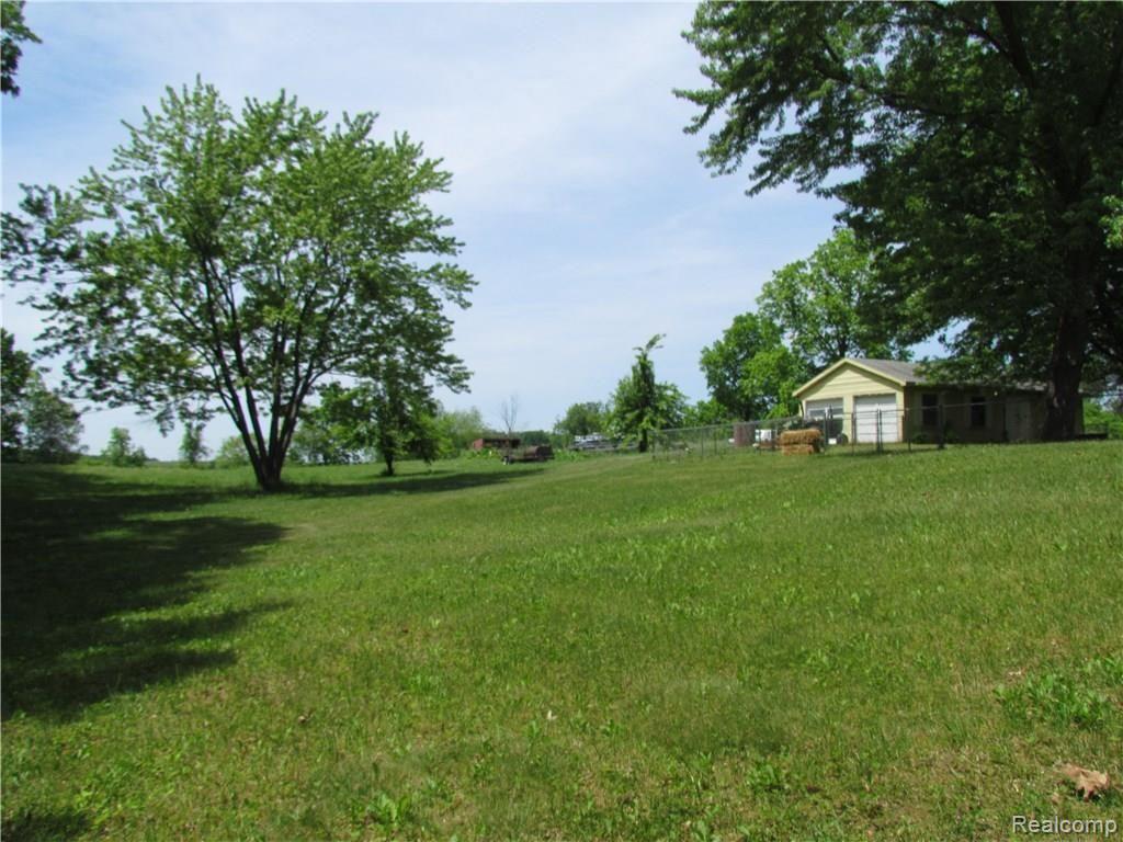 8283 North State Road Otisville, MI 48463 - Photo 8 of 36 IMG_2445.JPG