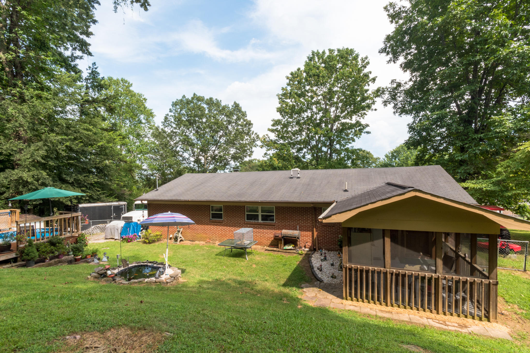 328 Chestnut Street Spring City, TN 37381 - Photo 26 of 30 20170803-_DSC0343