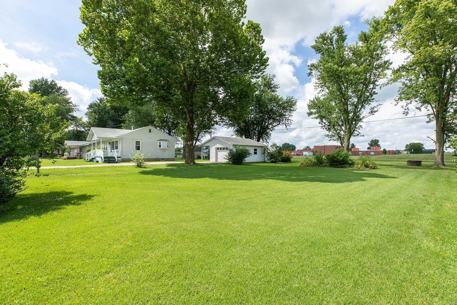 210 Virginia Street Brighton, IL 62012 - Photo 6 of 26 Gallery Image 6