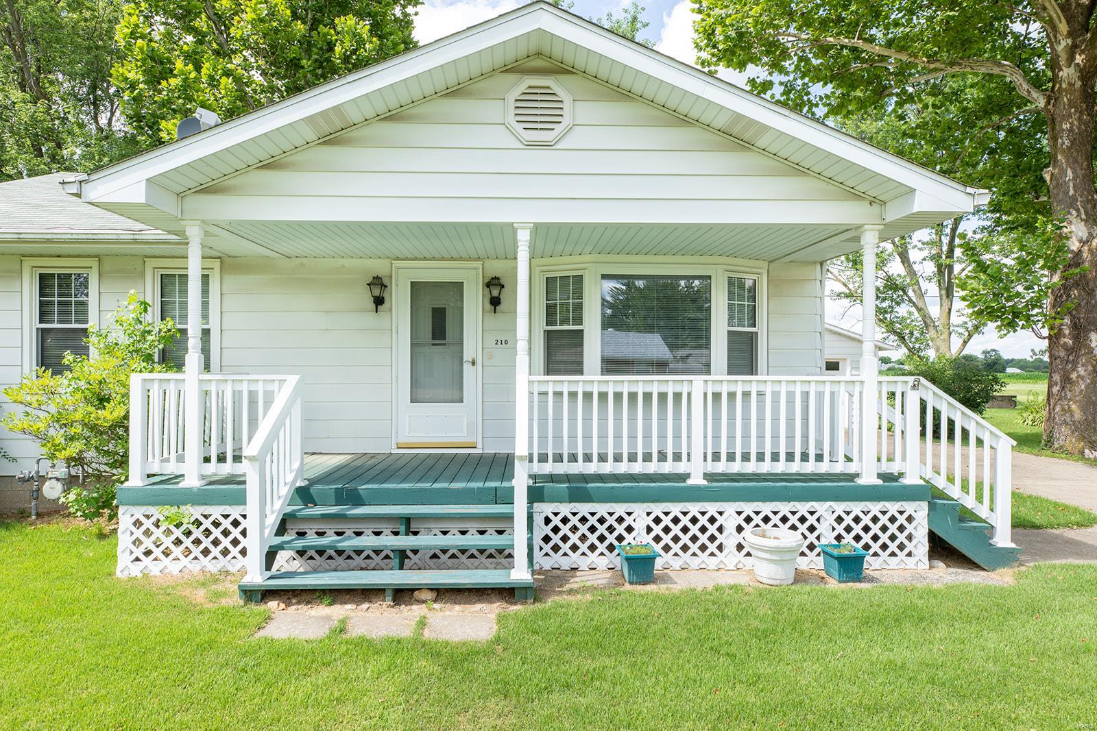210 Virginia Street Brighton, IL 62012 - Photo 10 of 26 Gallery Image 10