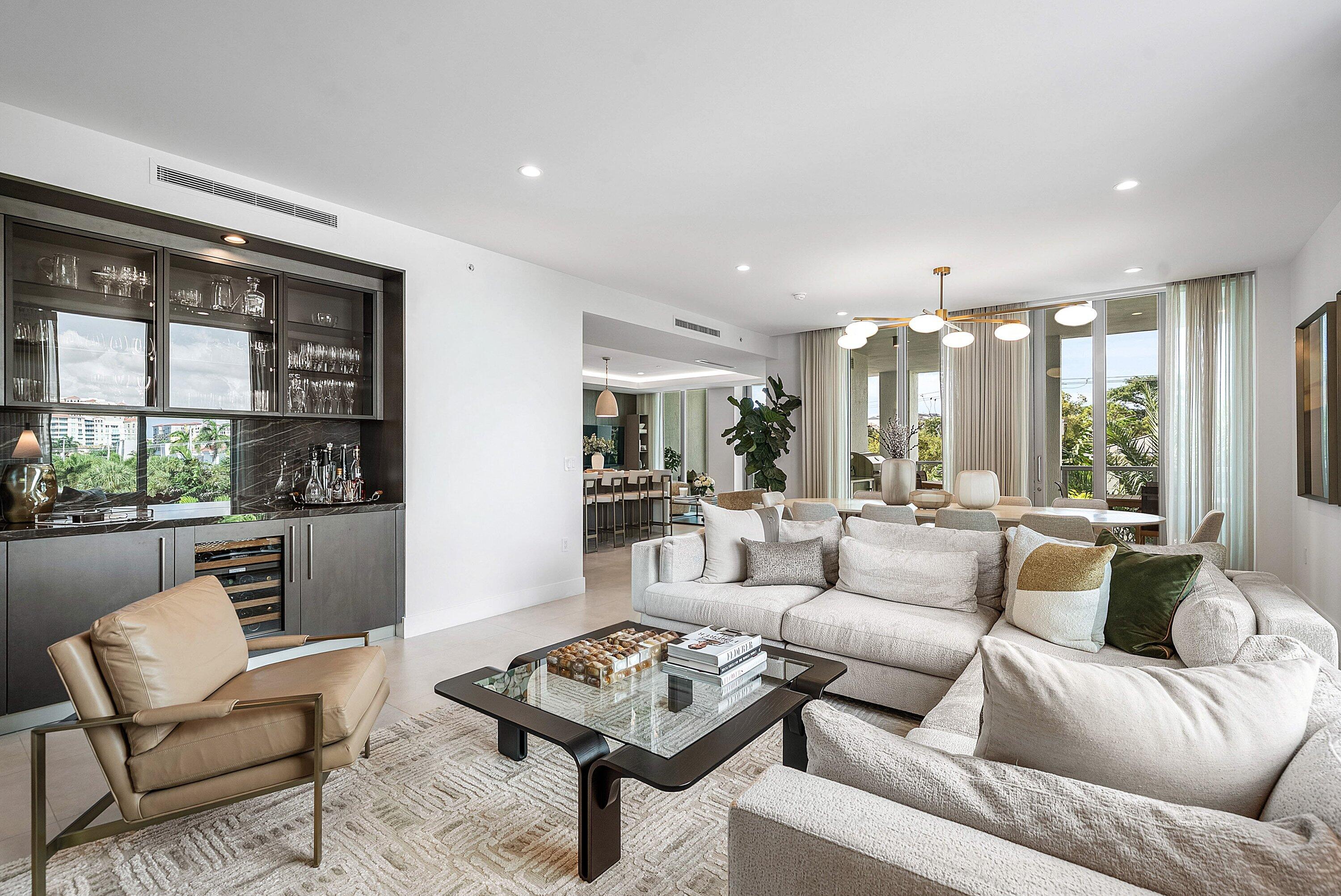 475 East Royal Palm Road, Unit 306 Boca Raton, FL 33432 - Photo 9 of 57 Bar/LR
