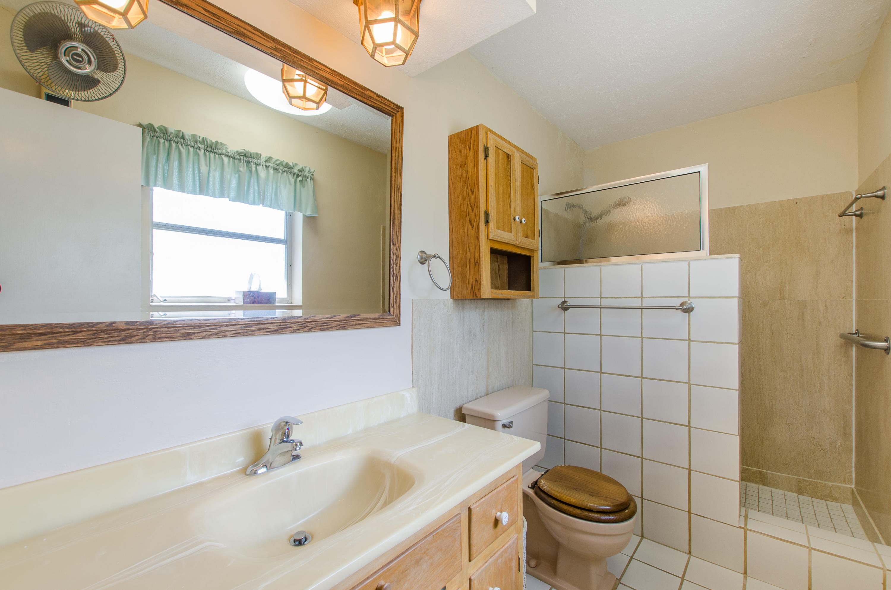 354 Southwest 7th Avenue Boca Raton, FL 33486 - Photo 18 of 30 354 SW 7th Ave Full-23