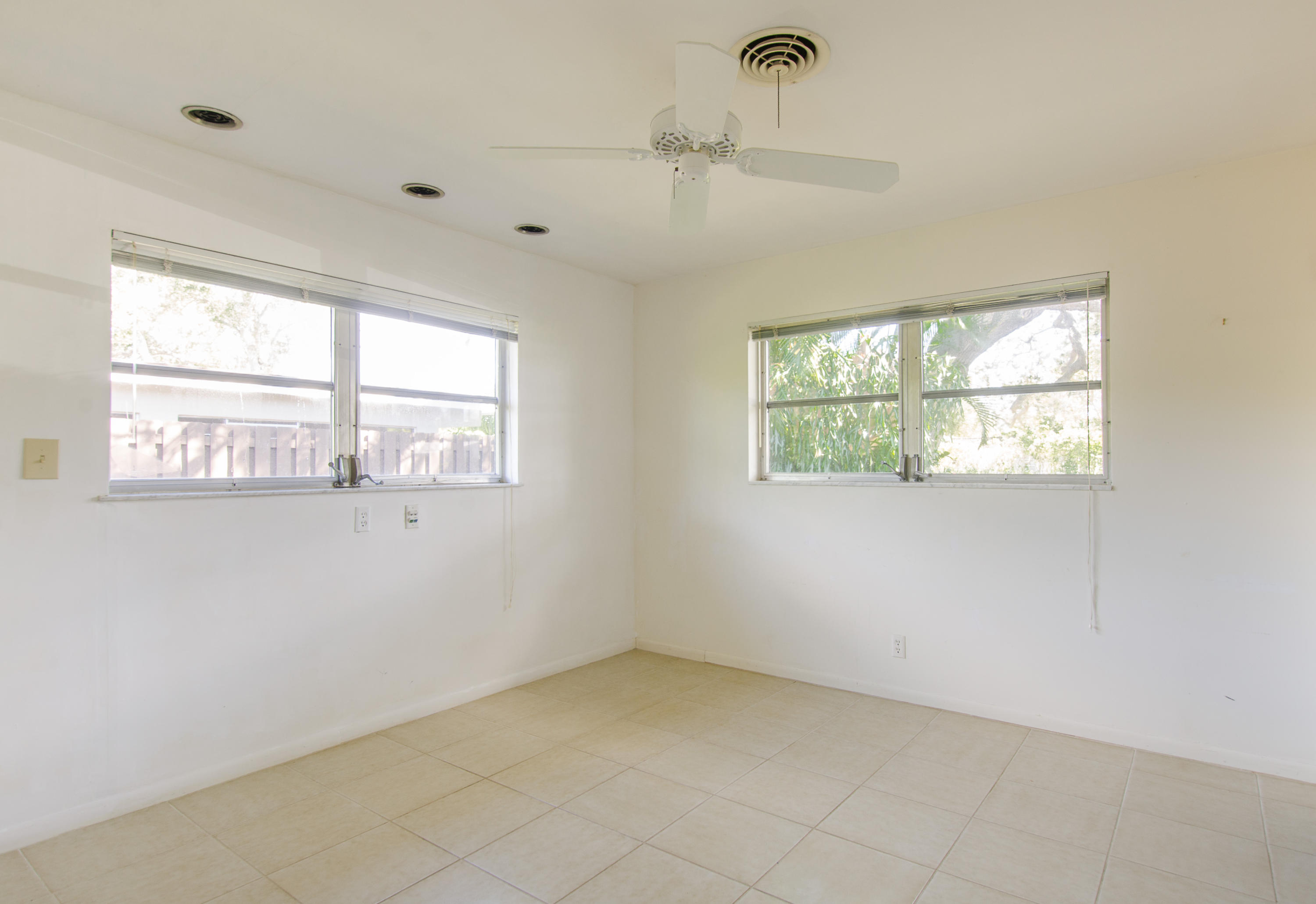 354 Southwest 7th Avenue Boca Raton, FL 33486 - Photo 20 of 30 354 SW 7th Ave Full-32