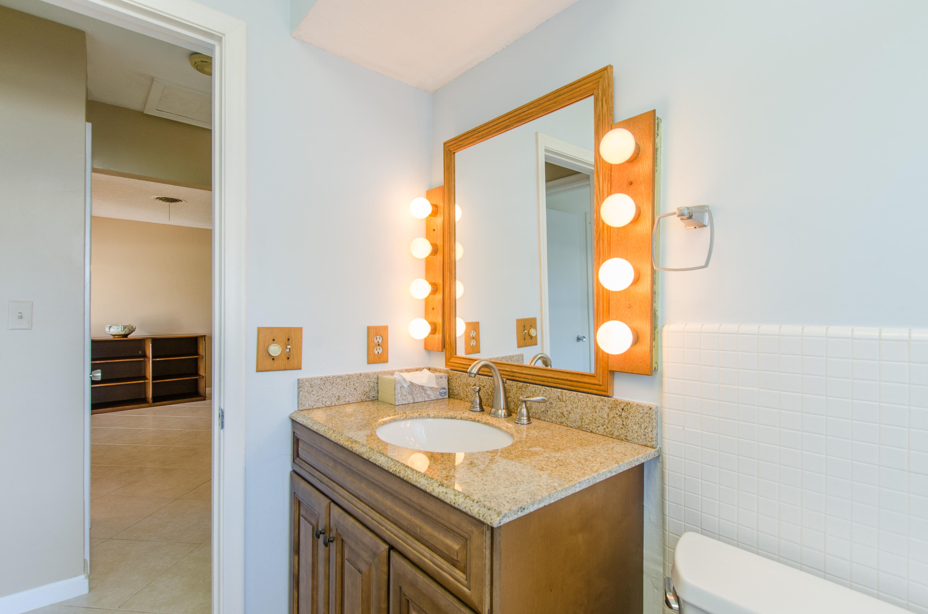 354 Southwest 7th Avenue Boca Raton, FL 33486 - Photo 21 of 30 354 SW 7th Ave Full-29