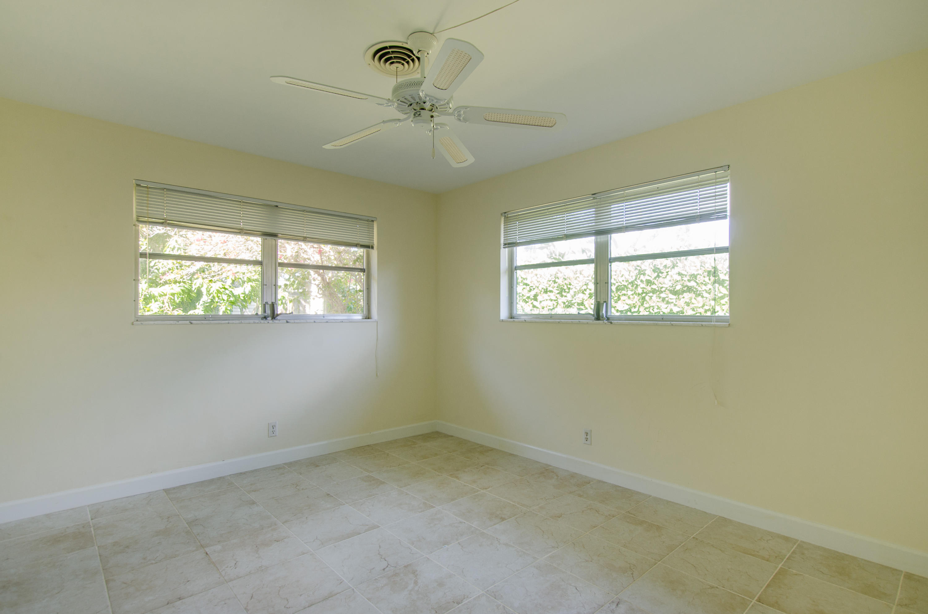 354 Southwest 7th Avenue Boca Raton, FL 33486 - Photo 24 of 30 354 SW 7th Ave Full-28