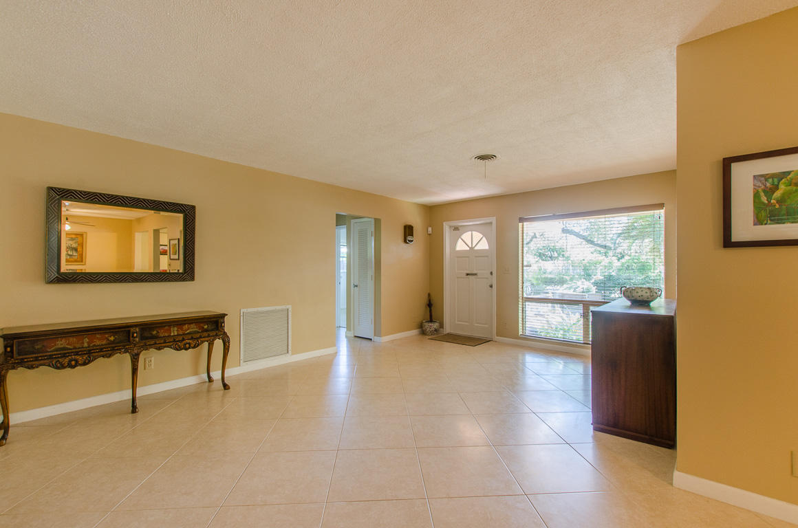 354 Southwest 7th Avenue Boca Raton, FL 33486 - Photo 3 of 30 354 SW 7th Ave-35