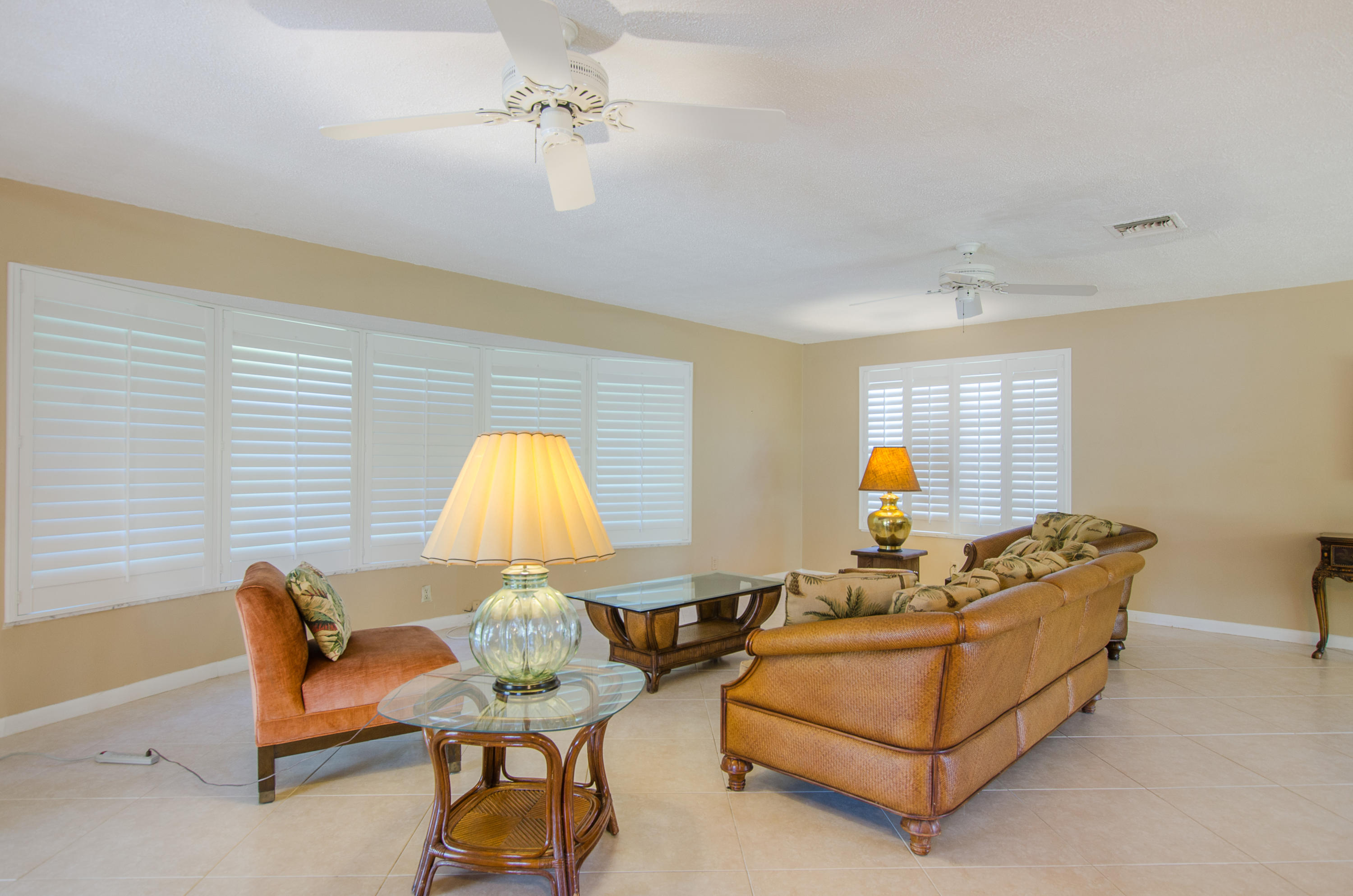 354 Southwest 7th Avenue Boca Raton, FL 33486 - Photo 6 of 30 354 SW 7th Ave Full-37