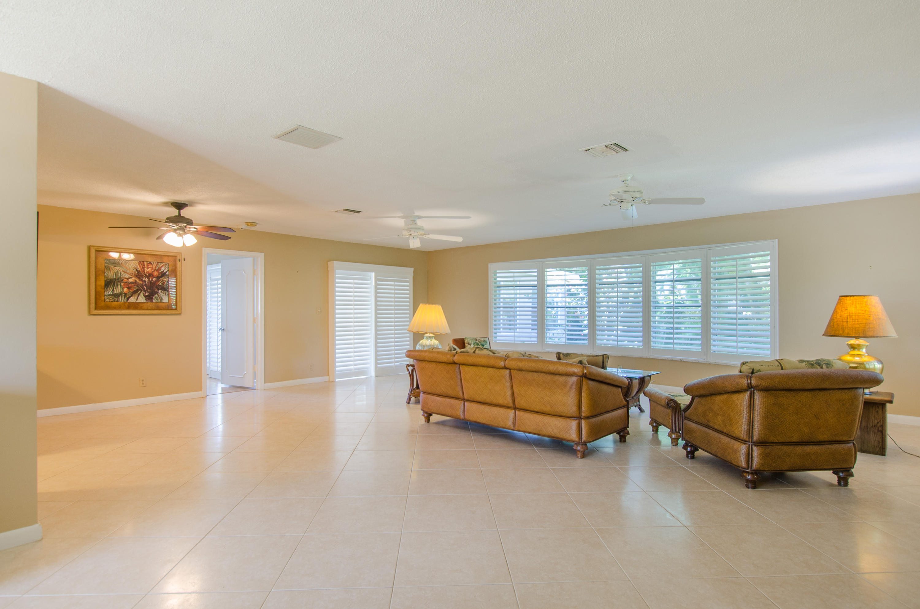 354 Southwest 7th Avenue Boca Raton, FL 33486 - Photo 7 of 30 354 SW 7th Ave Full-40