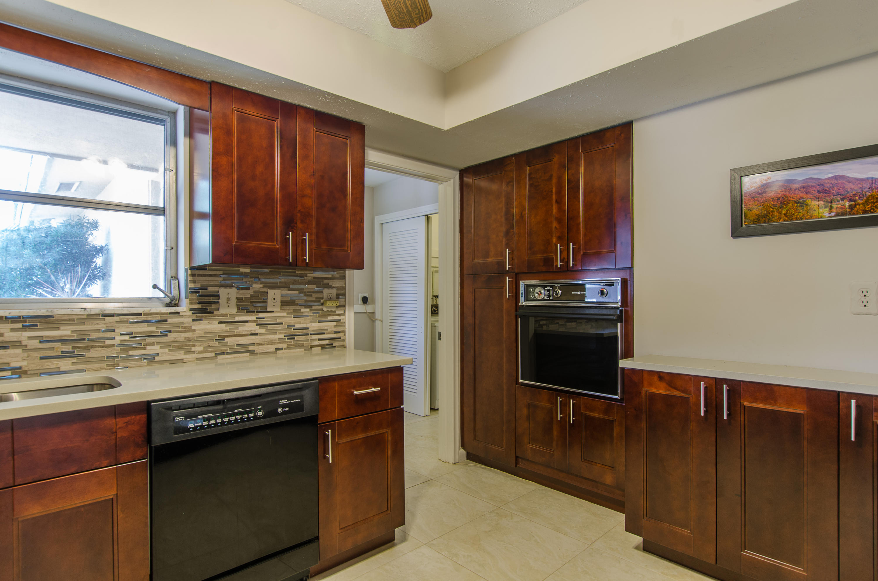 354 Southwest 7th Avenue Boca Raton, FL 33486 - Photo 10 of 30 354 SW 7th Ave Full-17