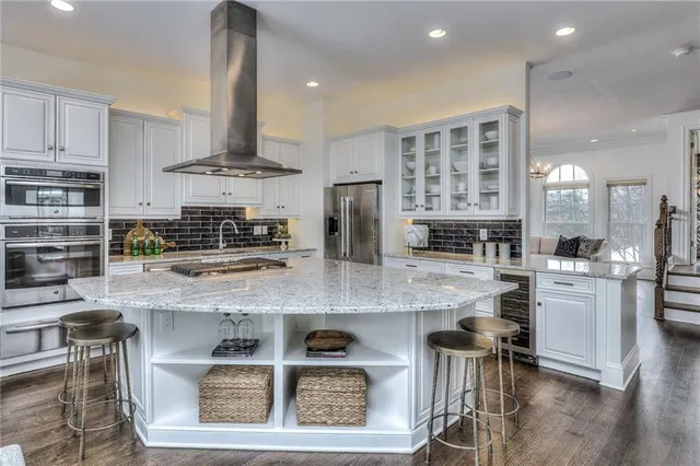 $1,399,000 | 202 West 50th Street, Kansas City, MO 64112