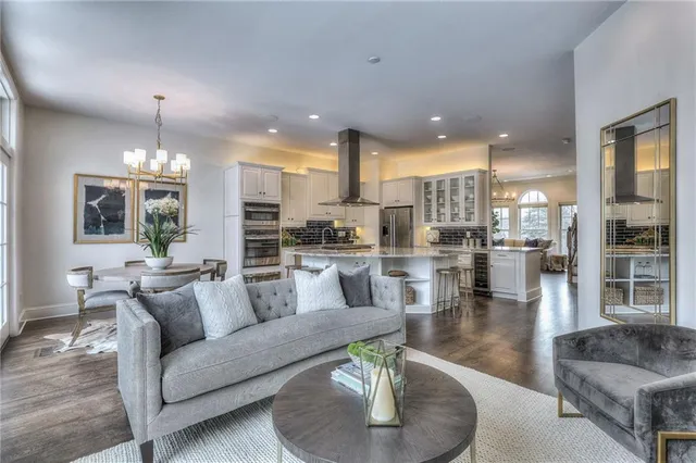 $1,399,000 | 202 West 50th Street, Kansas City, MO 64112