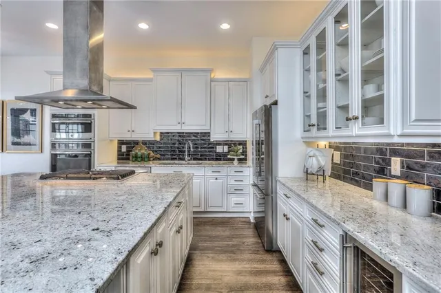 $1,399,000 | 202 West 50th Street, Kansas City, MO 64112