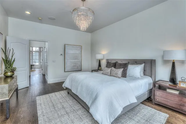 $1,399,000 | 202 West 50th Street, Kansas City, MO 64112