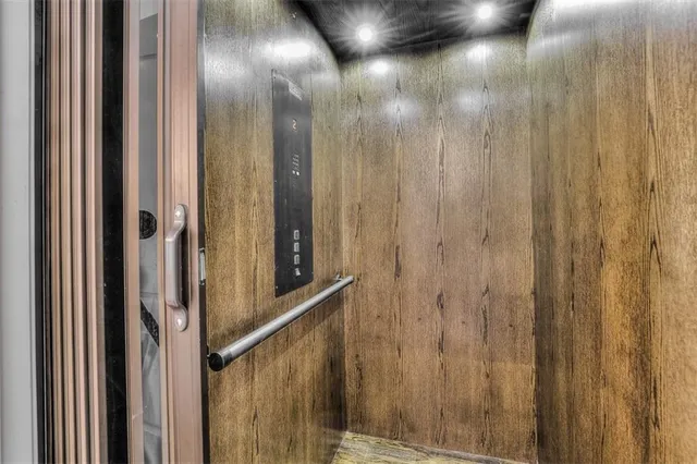 $1,399,000 | 202 West 50th Street, Kansas City, MO 64112