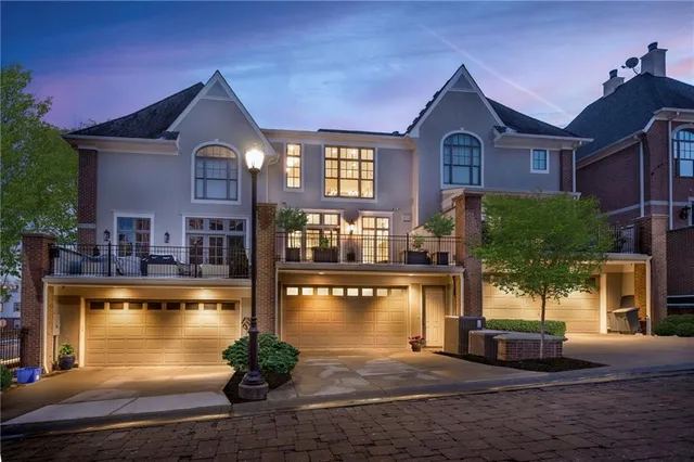 $1,399,000 | 202 West 50th Street, Kansas City, MO 64112