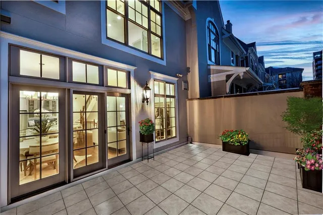 $1,399,000 | 202 West 50th Street, Kansas City, MO 64112