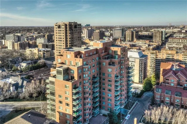 $1,399,000 | 202 West 50th Street, Kansas City, MO 64112