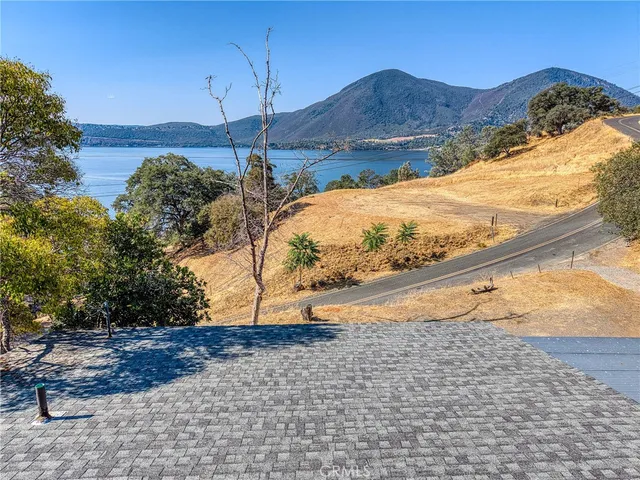 $258,000 | 10670 Lakeshore Drive, Clearlake, CA 95422