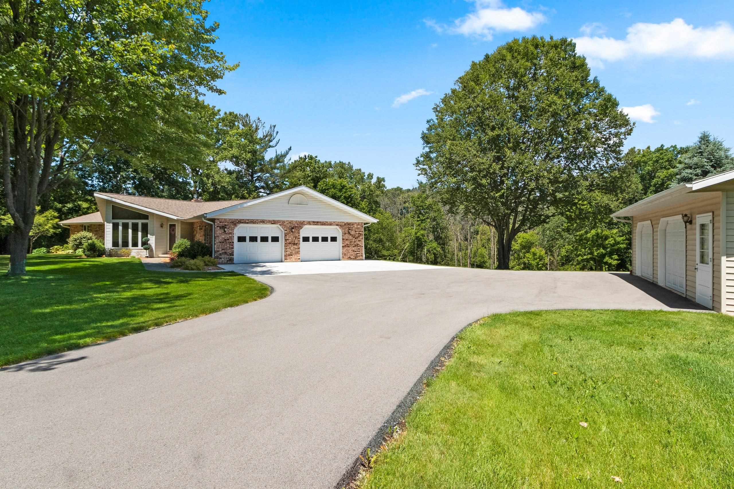 3685 Elmtree Road Suamico, WI 54313 - Photo 6 of 77