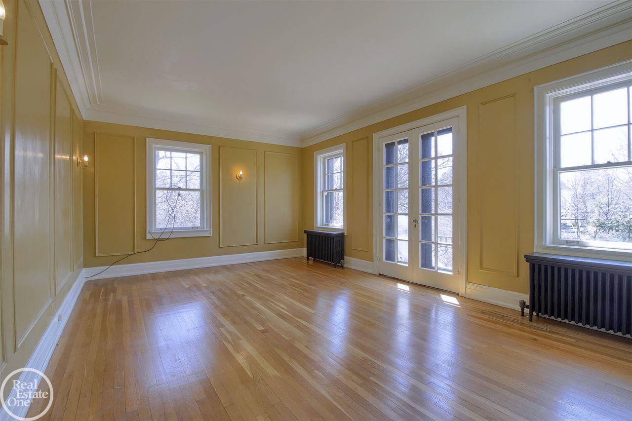 1005 Whittier Road Grosse Pointe, MI 48230 - Photo 41 of 63 Sitting Room