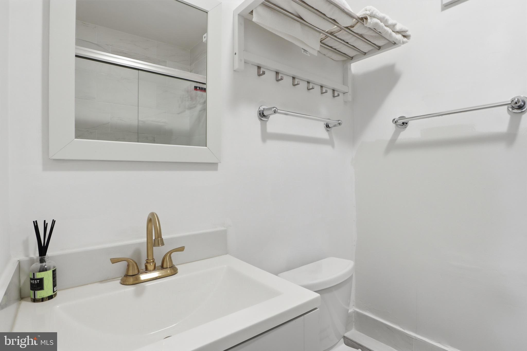 2304 Poplar Road Baltimore, MD 21221 - Photo 37 of 77