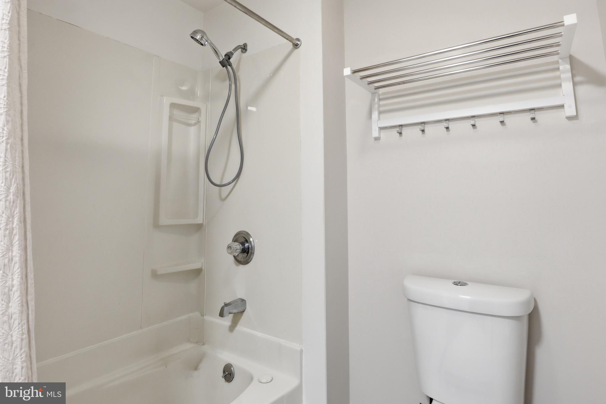 2304 Poplar Road Baltimore, MD 21221 - Photo 43 of 77