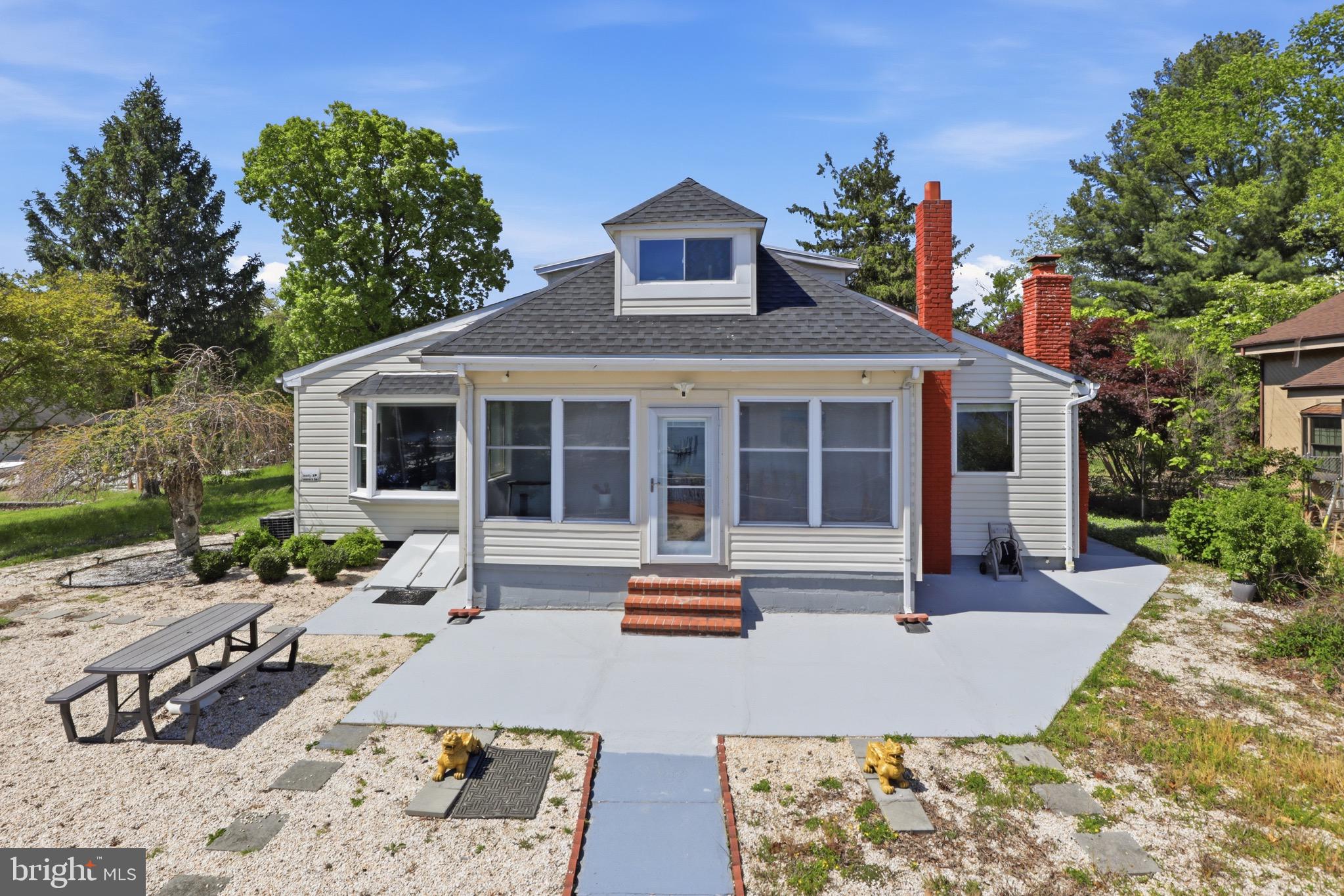 2304 Poplar Road Baltimore, MD 21221 - Photo 8 of 77