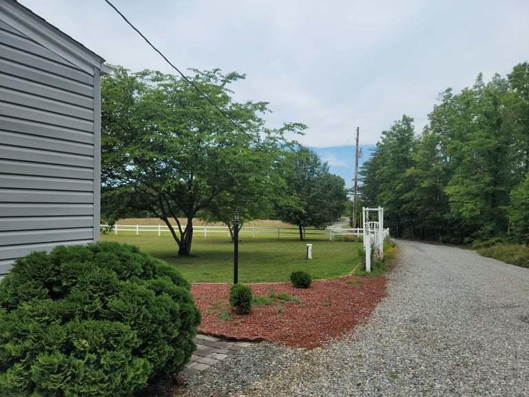 722 Hunt Valley Road Rocky Mount, VA 24151 - Photo 3 of 23 a view of green field