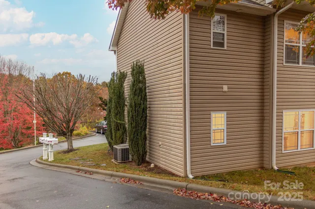 $274,900 | 6 Northbrook Place, Unit B, Asheville, NC 28804