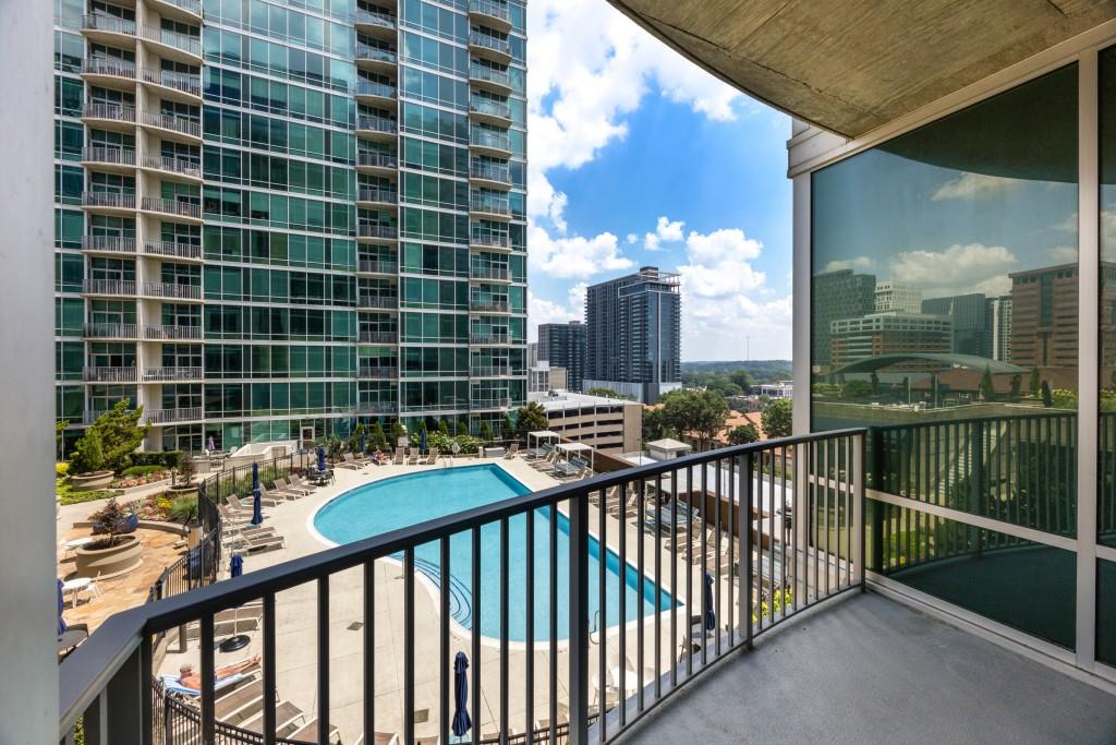 923 Peachtree Street Northeast, Unit 932 Atlanta, GA 30309 - Photo 25 of 69 a view of balcony with a potted plant