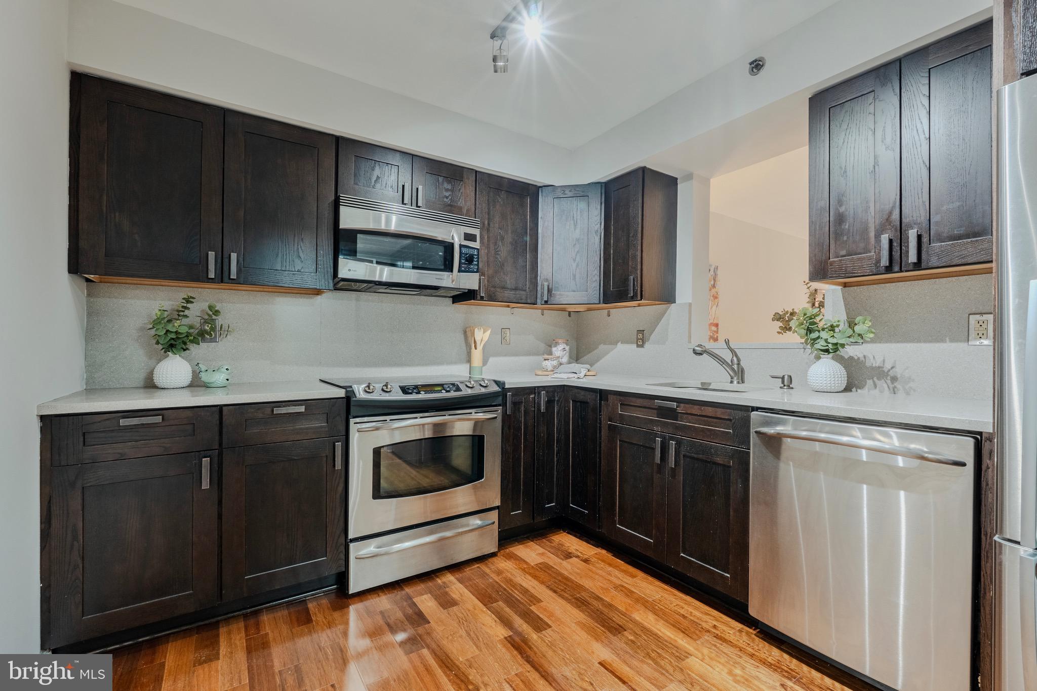 505 East Braddock Road, Unit 104 Alexandria, VA 22314 - Photo 3 of 42 Updated Kitchen - Granite, SS