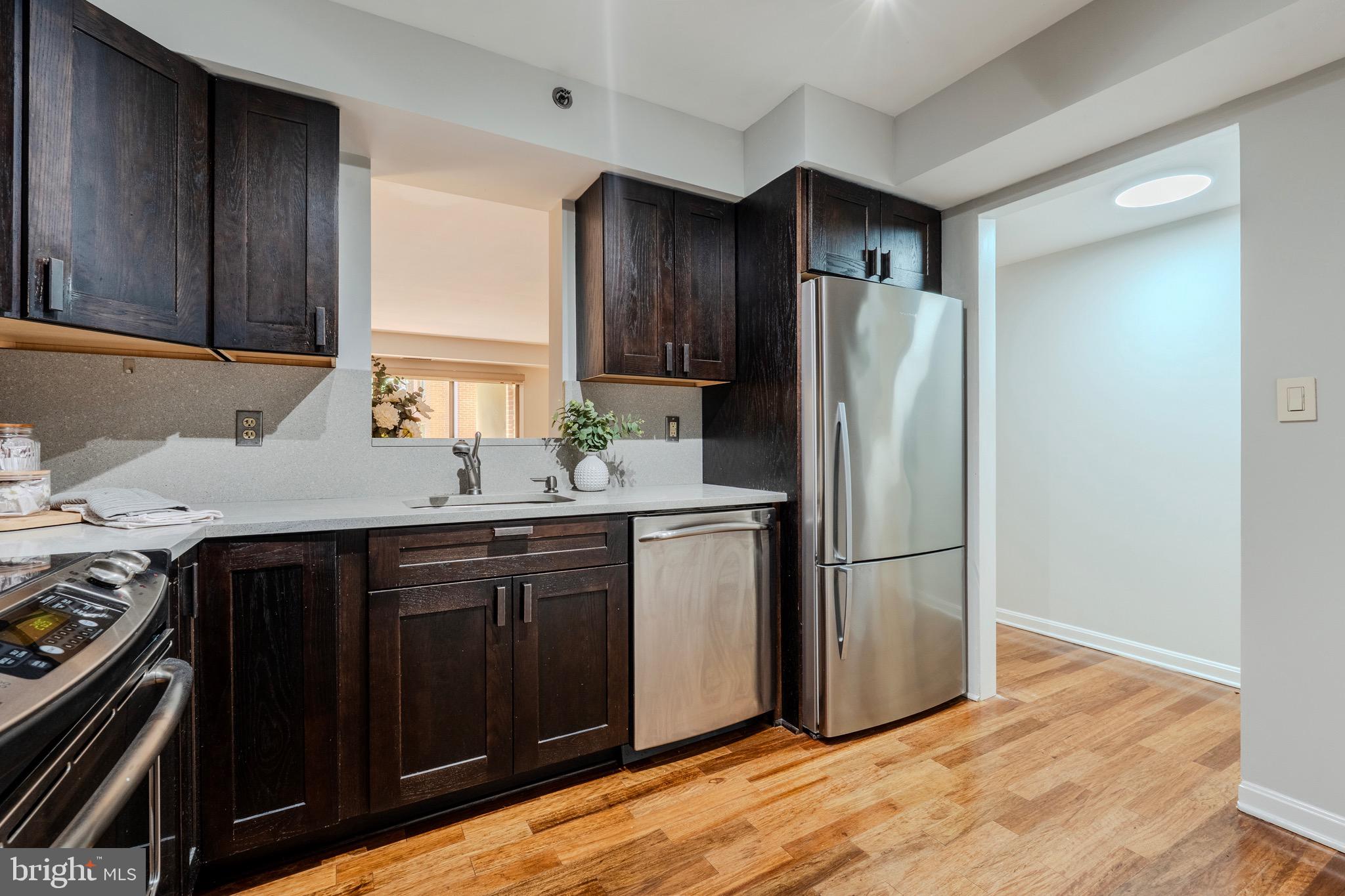 505 East Braddock Road, Unit 104 Alexandria, VA 22314 - Photo 7 of 42 Updated Kitchen - Granite, SS
