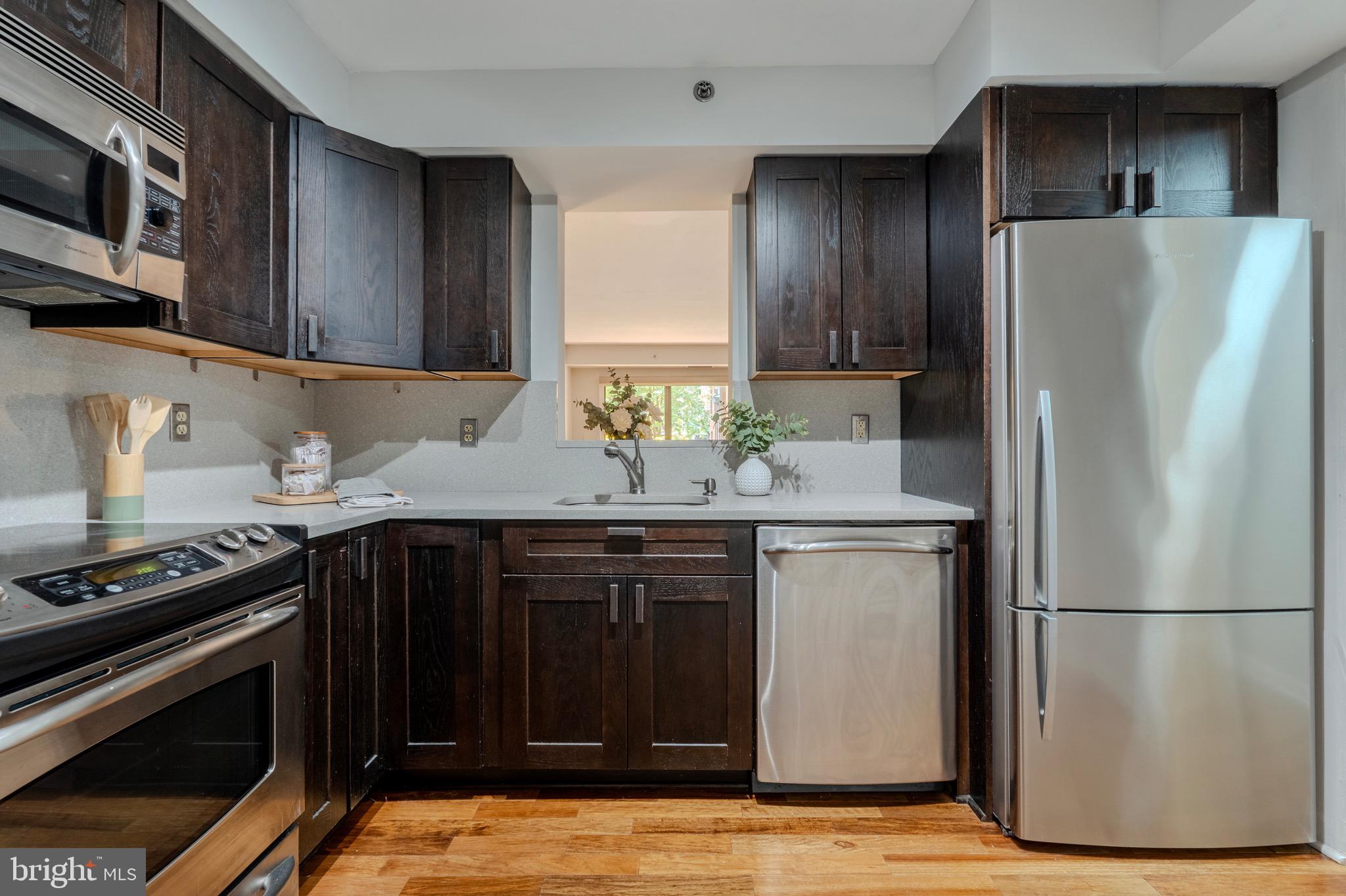 505 East Braddock Road, Unit 104 Alexandria, VA 22314 - Photo 8 of 42 Updated Kitchen - Granite, SS