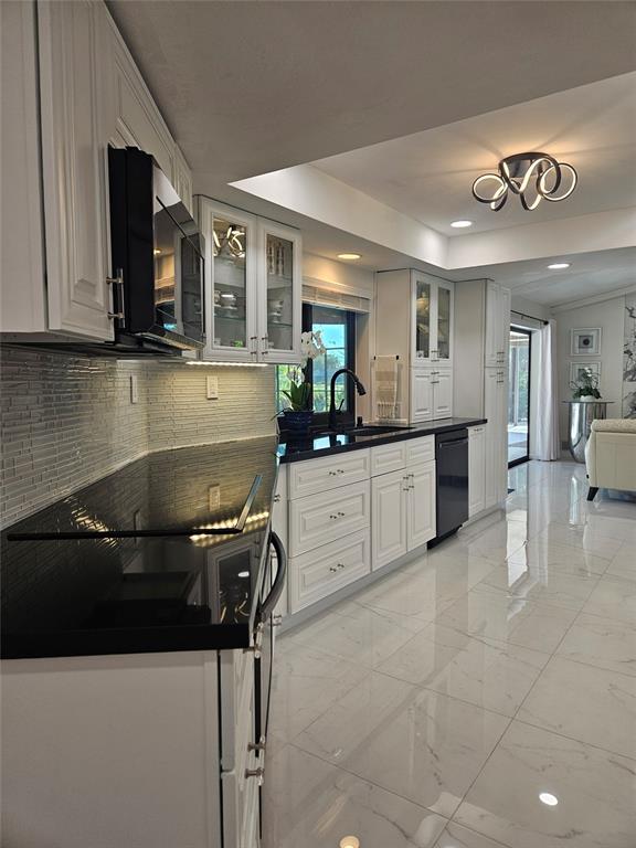 142 Torrey Pines Point Naples, FL 34113 - Photo 2 of 38