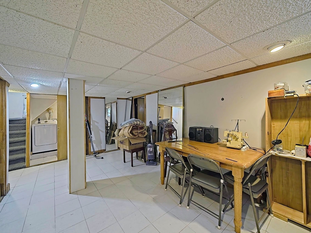 20 Locust Street Everett, MA 02149 - Photo 26 of 39