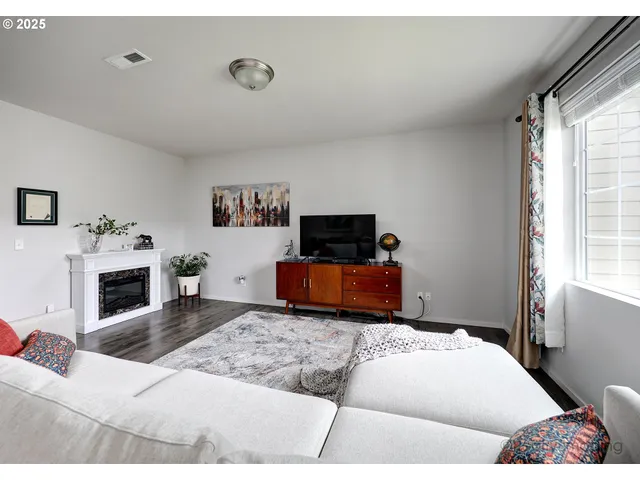 $359,900 | 2170 Southeast 16th Street, Gresham, OR 97080