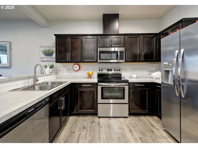 $359,900 | 2170 Southeast 16th Street, Gresham, OR 97080