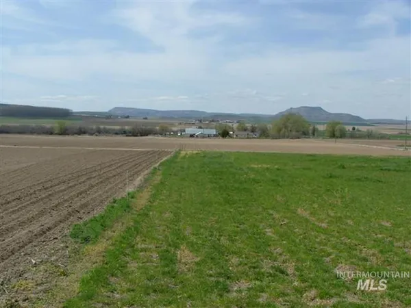 $1,100,000 | 721 Mendiola Road, Nyssa, OR 97913