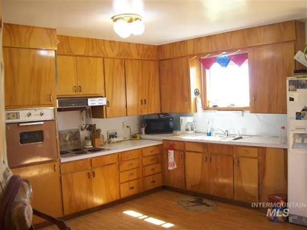 $1,100,000 | 721 Mendiola Road, Nyssa, OR 97913
