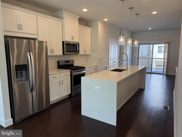 $3,900 | 115 Dickenson Drive, Gaithersburg, MD 20878
