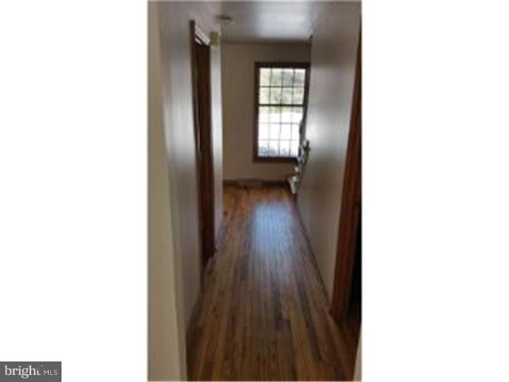 517 Cobbleskill Lane Exton, PA 19341 - Photo 8 of 14 Hallway
