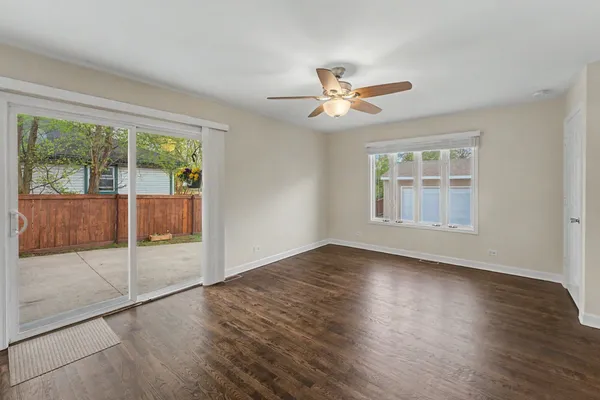 $459,900 | 218 North Louis Street, Mount Prospect, IL 60056