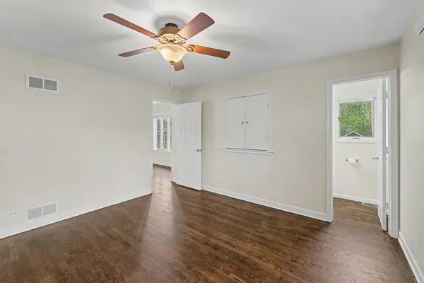 $459,900 | 218 North Louis Street, Mount Prospect, IL 60056