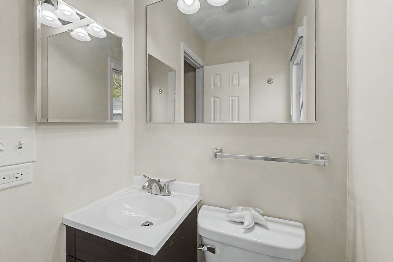 218 North Louis Street Mount Prospect, IL 60056 - Photo 16 of 33