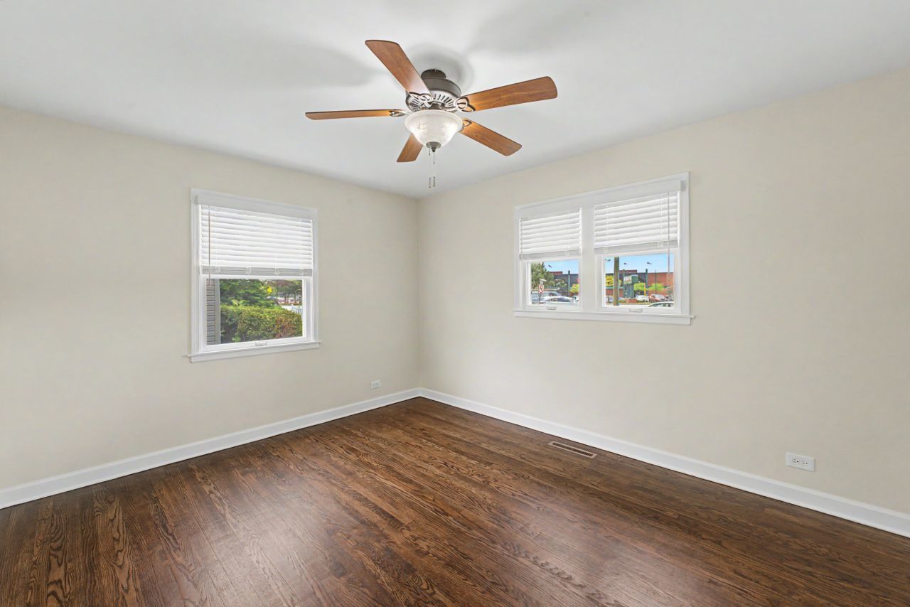 218 North Louis Street Mount Prospect, IL 60056 - Photo 17 of 33