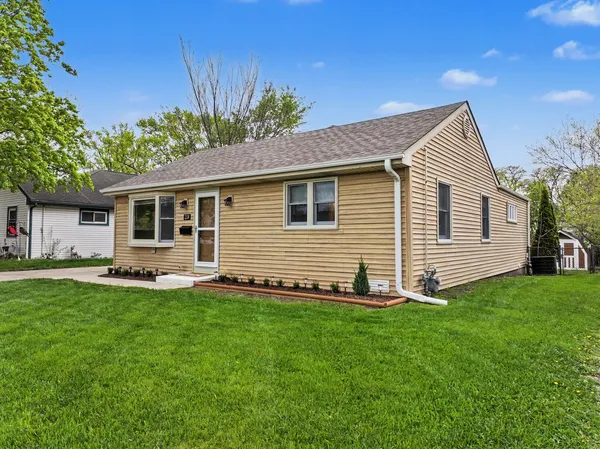 $459,900 | 218 North Louis Street, Mount Prospect, IL 60056