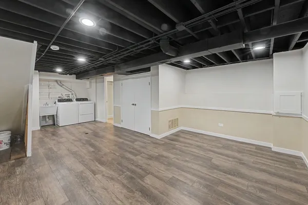 $459,900 | 218 North Louis Street, Mount Prospect, IL 60056