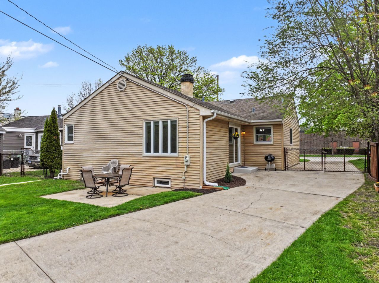 218 North Louis Street Mount Prospect, IL 60056 - Photo 27 of 33