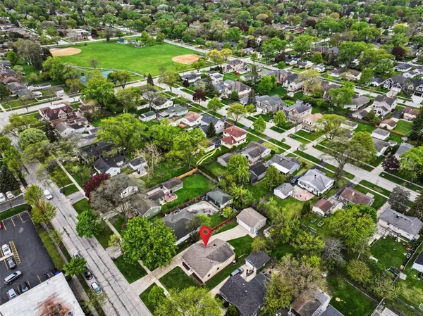 $459,900 | 218 North Louis Street, Mount Prospect, IL 60056