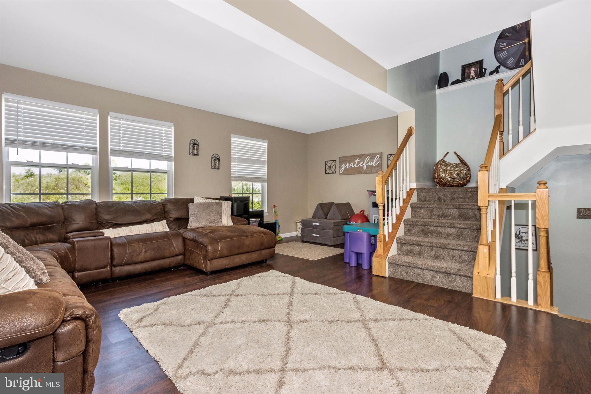 211 Ridgeview Lane Hanover, PA 17331 - Photo 11 of 37 Living room